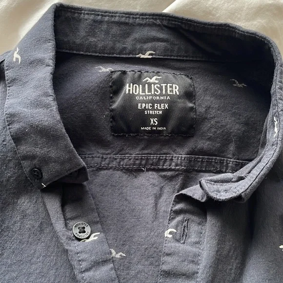 Hollister shortsleeve dress shirt - Picture 2 of 3